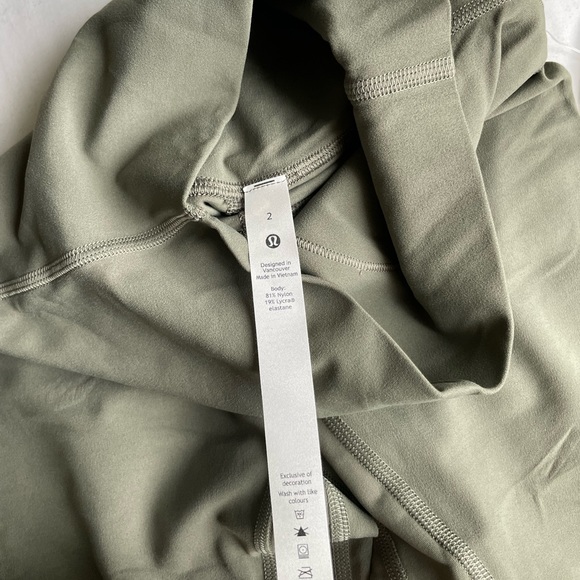 lululemon align shorts 🤍 - Picture 5 of 6